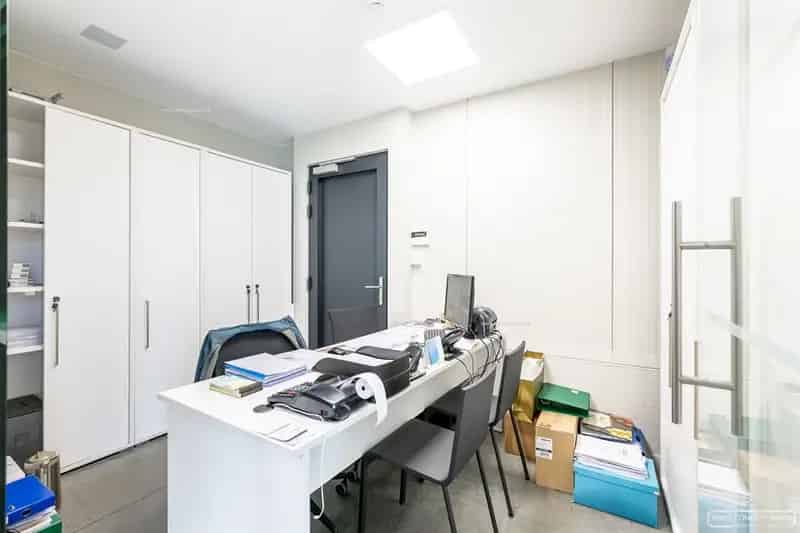 Villa te koop Ingelmunster: Wonen en werken gecombineerd