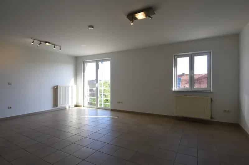 Appartement te koop 2 slaapkamers ruim terras