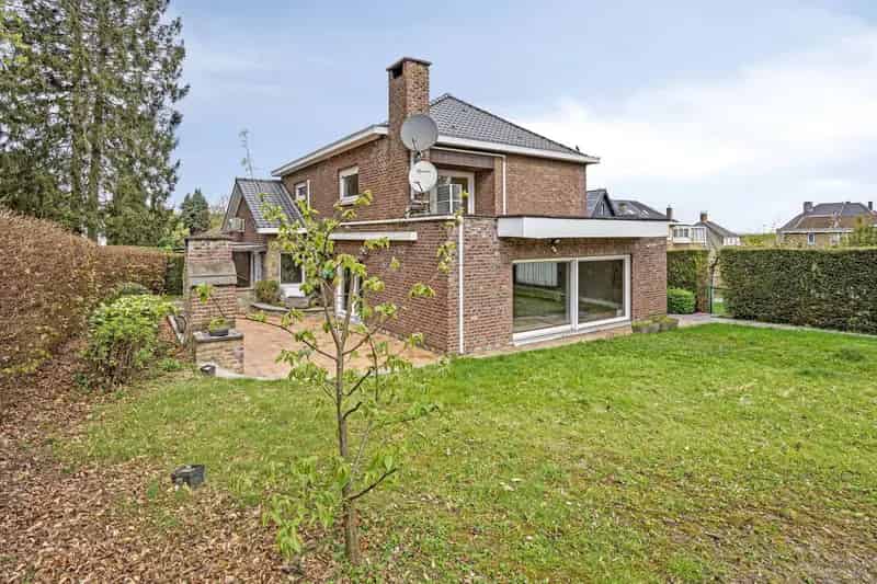 Villa met 4 slaapkamers te Dilbeek
