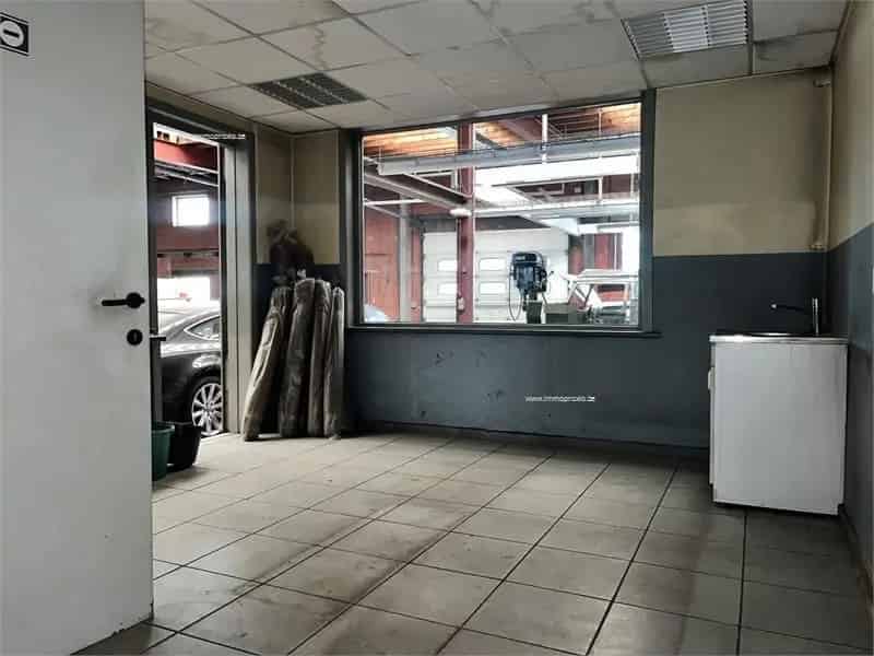 Magazijn te renoveren Harelbeke 206m²