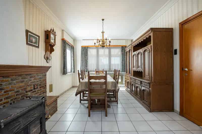 Huis te huur Gierle: Te renoveren gezinswoning met 4 slaapkamers
