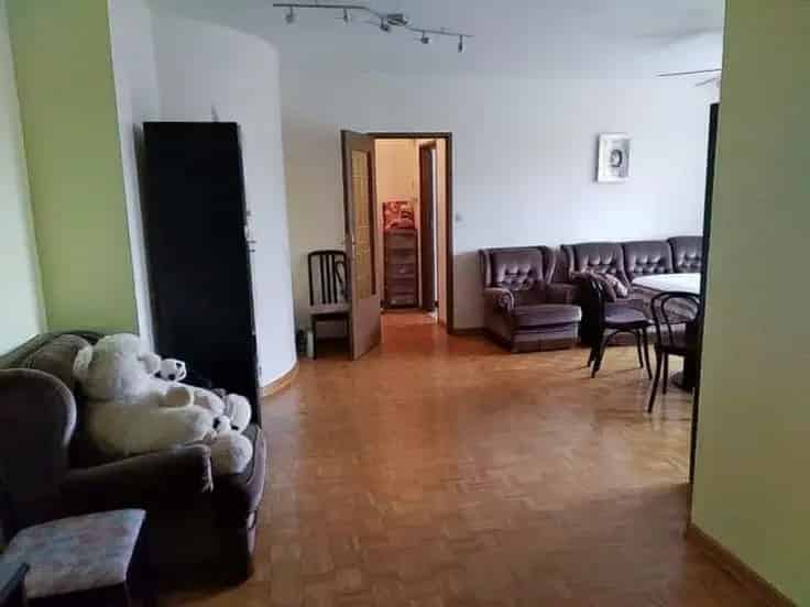 Licht 3-Slaapkamer Appartement Te Koop Rustige Buurt