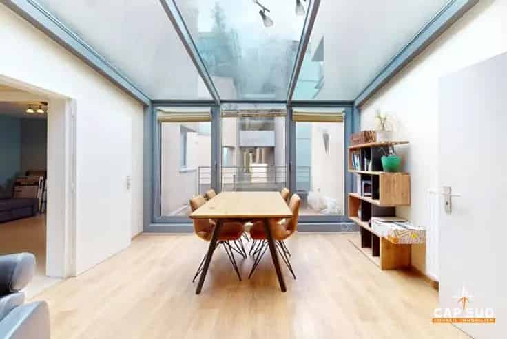 Appartement te koop Nivelles: 2 slaapkamers, parking inbegrepen