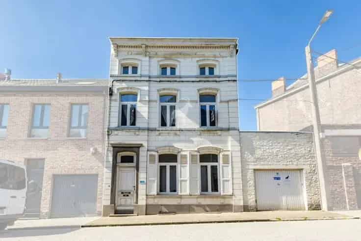 Huis Te Koop 4 slaapkamers Monceau-sur-Sambre Tuin Garage