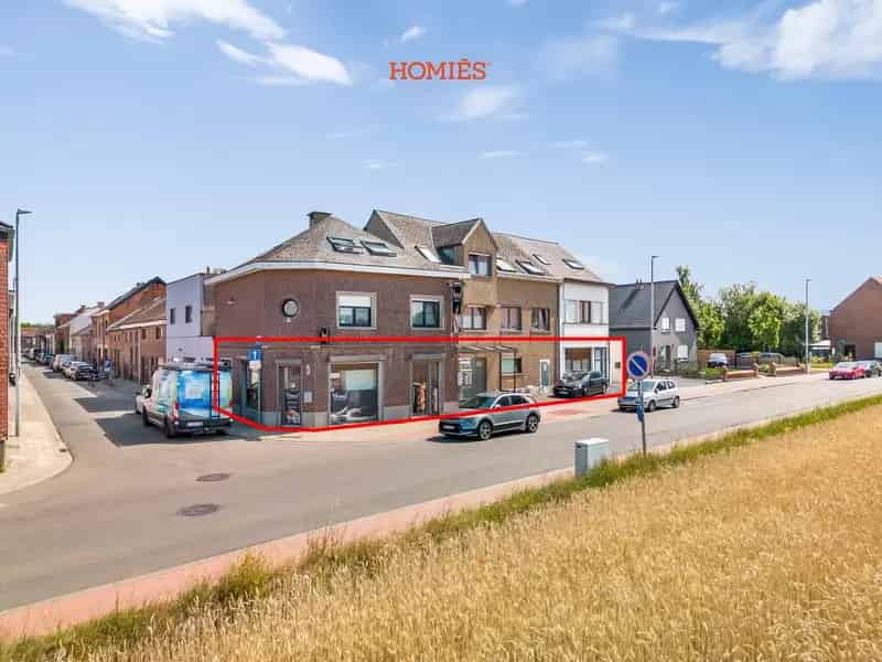 Handelsruimte Strategische Locatie Volledig Uitgerust
