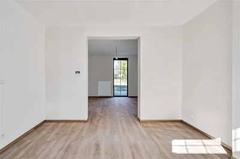 Huis te huur Moorsel: Gerenoveerde woning met 4 slaapkamers en tuin