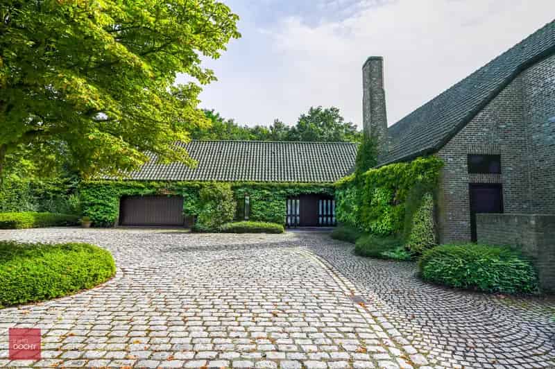 Ruim Landhuis te Huur met Zwembad en 2ha Grond