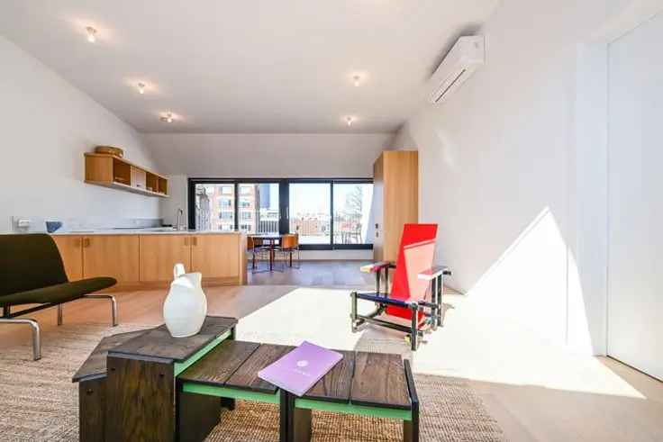 Penthouse te Koop Brussel - 94m² - Terras 23m² - Luxe Afwerking