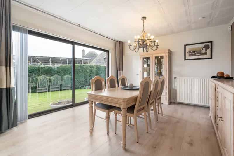 Ruime Open Bebouwing Moorsel 3 slaapkamers Garage Carport
