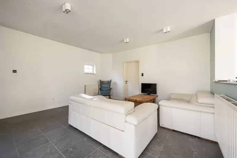 Ruime OB op 862 m2 grond met garage 60m2
