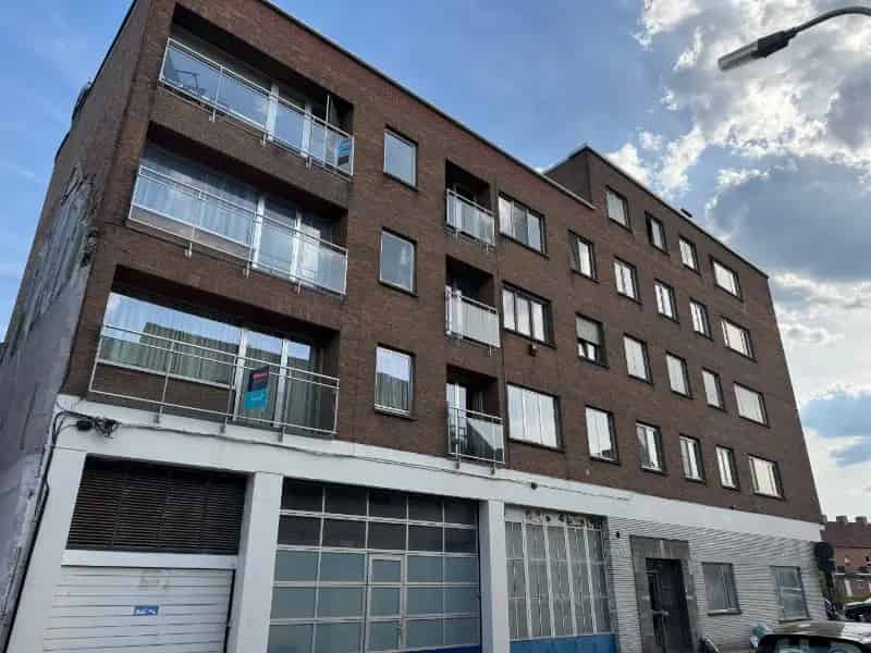Appartement te huur nabij station 2 slaapkamers terras parking