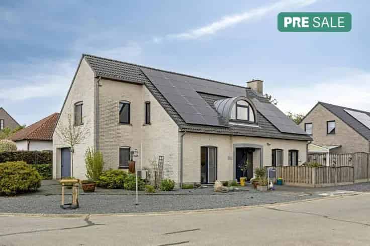 Ruime gezinswoning te koop Neeroeteren