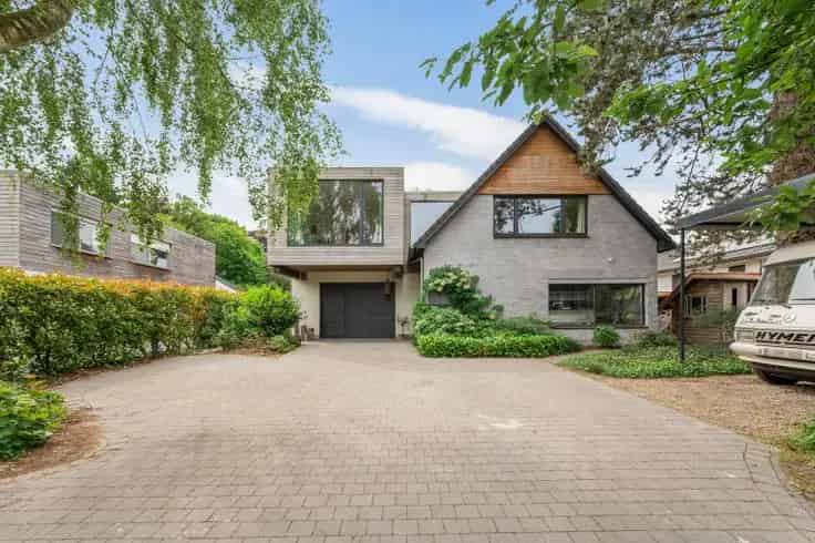 Huis Te Koop Schoten: Ruime Instapklare Woning 273m²
