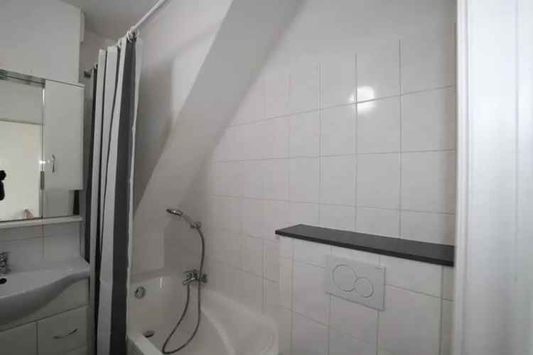 1 Slaapkamer Appartement Borsbeek - Centraal Gelegen