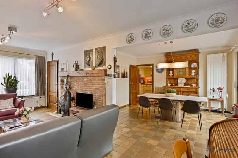 Huis te Koop 4 slaapkamers Ruime Garage Instapklaar