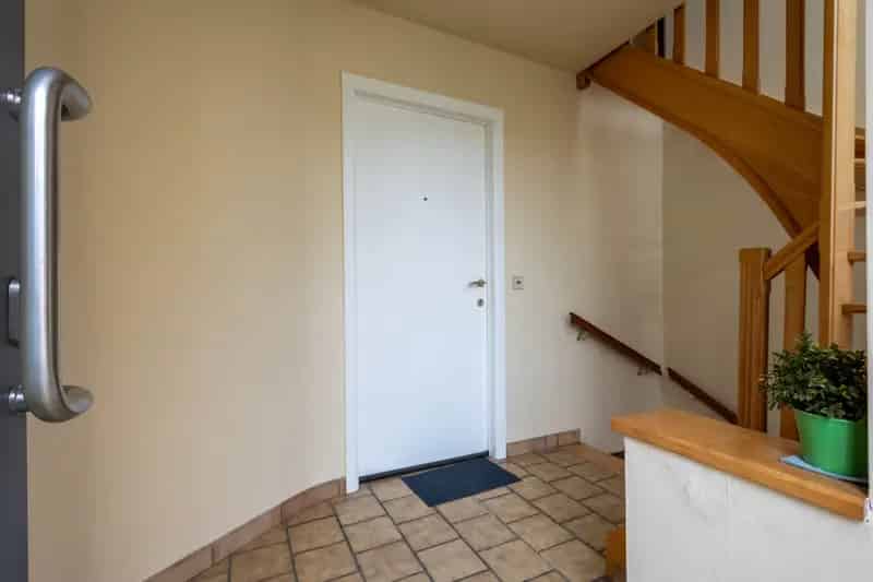 Huis te huur: 2 Appartementen met Garages