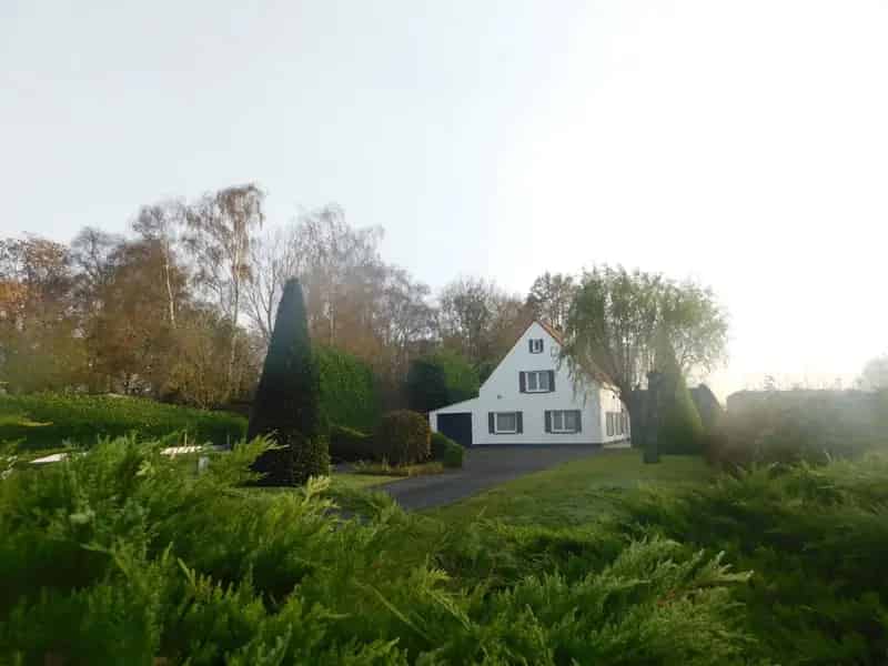 Ruime Karaktervolle Woning te Bekegem