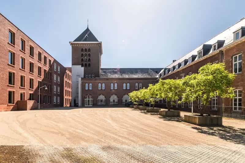 Kantoorruimte te huur Dilbeek 107m2 nabij R0 E40