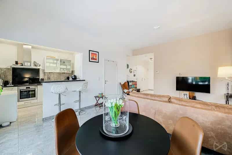 Appartement 2 slaapkamers Waterloo - 70m² - Terras - Parkeerplaats