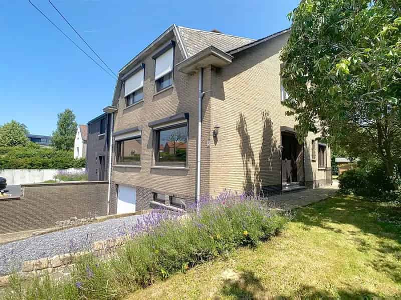 Ruime woning 3 slaapkamers tuin 9a 53ca
