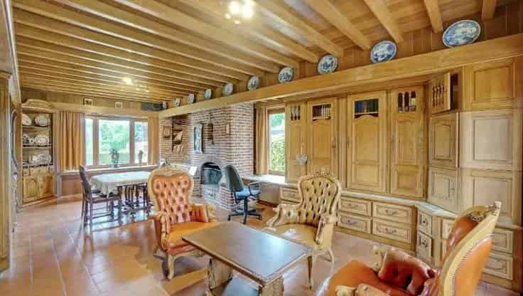 Villa te Koop Nabij Centrum 305m² 5 slaapkamers