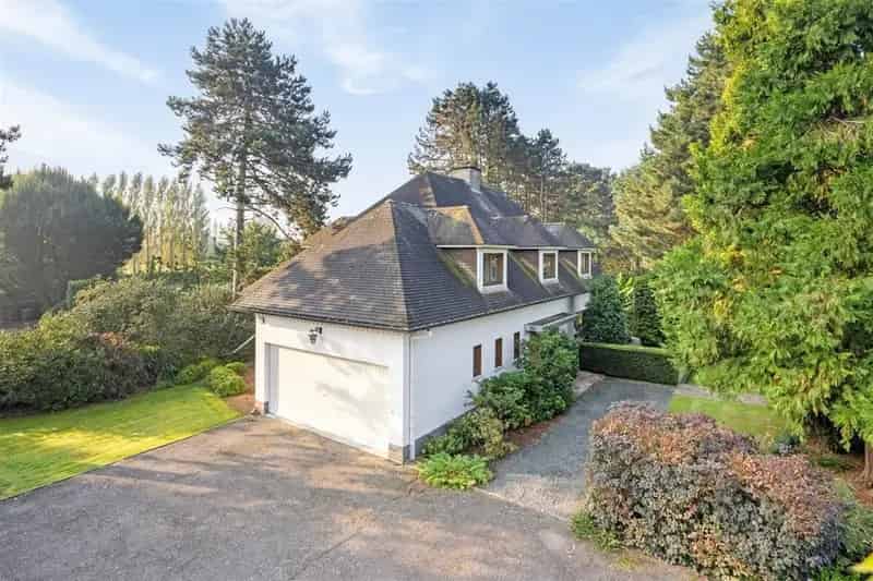 Statige Villa te Koop met Botanische Tuin