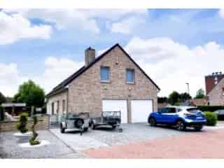 Villa te koop Châtelet 4 slaapkamers grote tuin