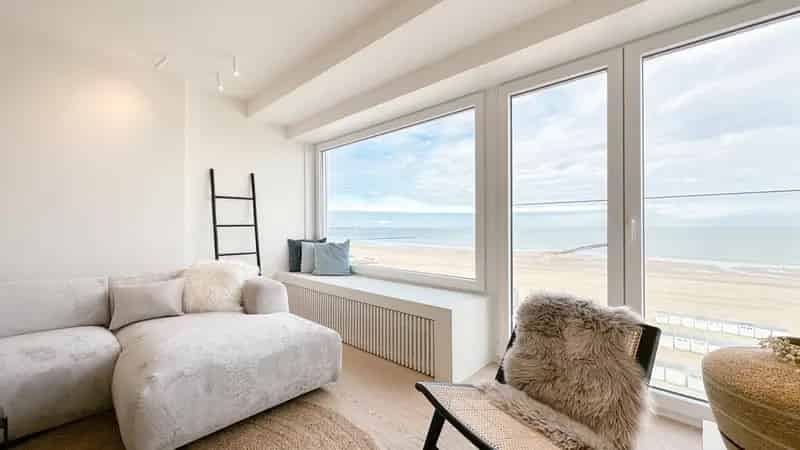 Appartement met Zeezicht nabij Casino - Volledig Gerenoveerd