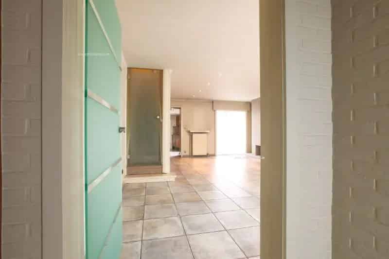 Woning te Koop Beveren Leie: Ruime woning met potentieel