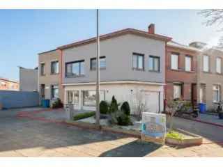 Huis te koop Wilrijk 4 slaapkamers 2 badkamers garage