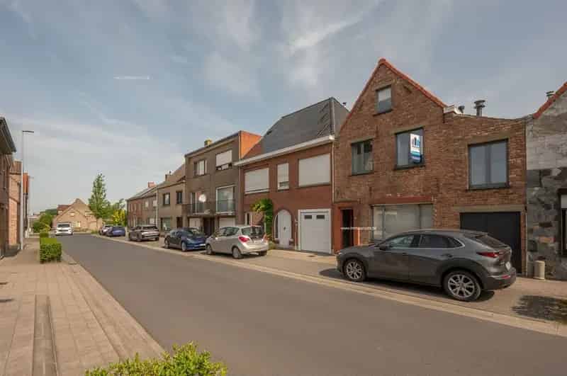 Woning te Koop Oostkamp 3 slaapkamers Tuin 414m2