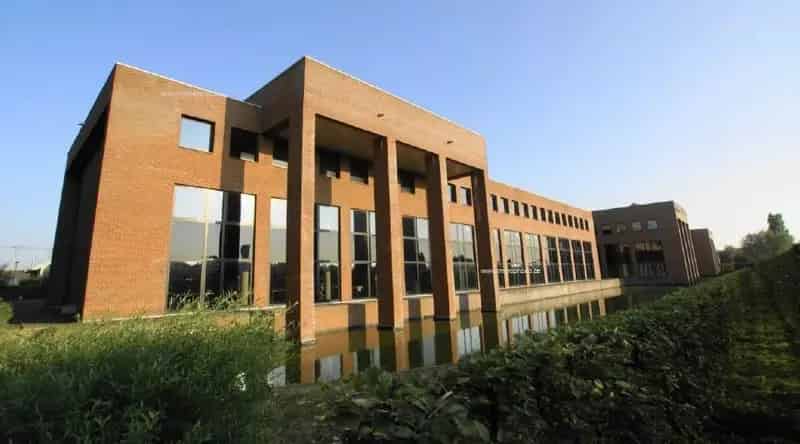 Kantoorruimte te huur Roeselare 144-1074m²