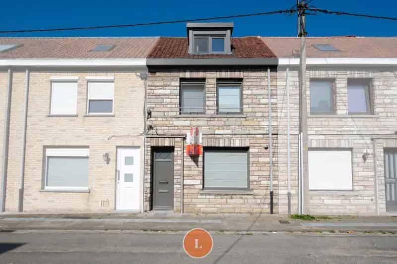 Huis te koop Menen: Instapklare woning met garage