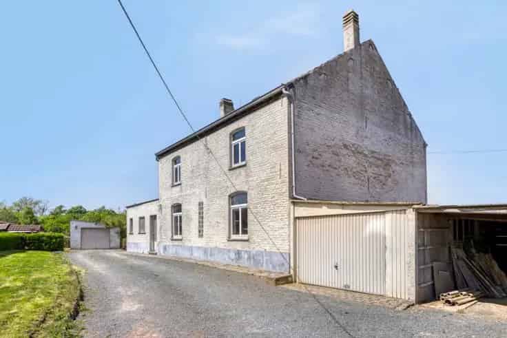 Te renoveren woning met veel potentieel te Huldenberg