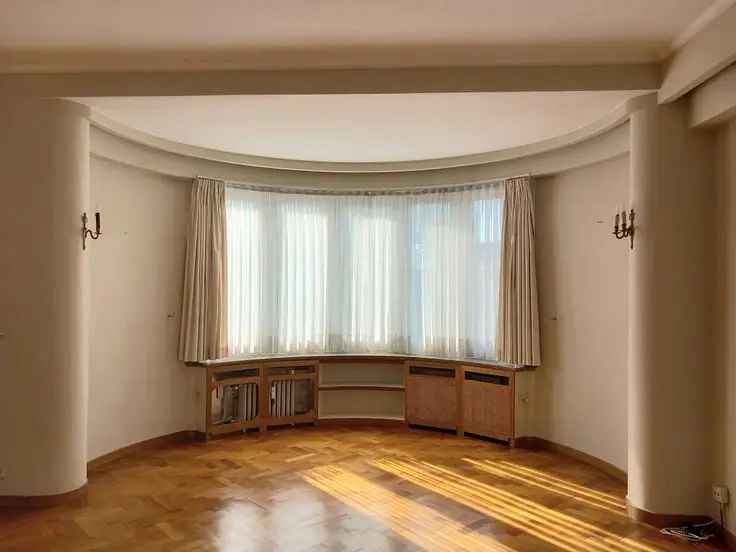 Appartement 200m2 3 slaapkamers Nabij winkels en vervoer