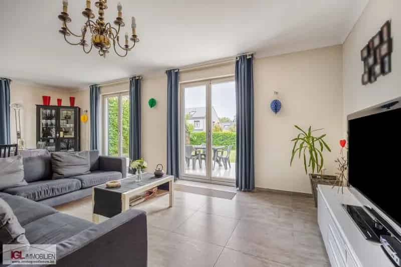 Bungalow te Sint-Pieters Leeuw met tuin en garage