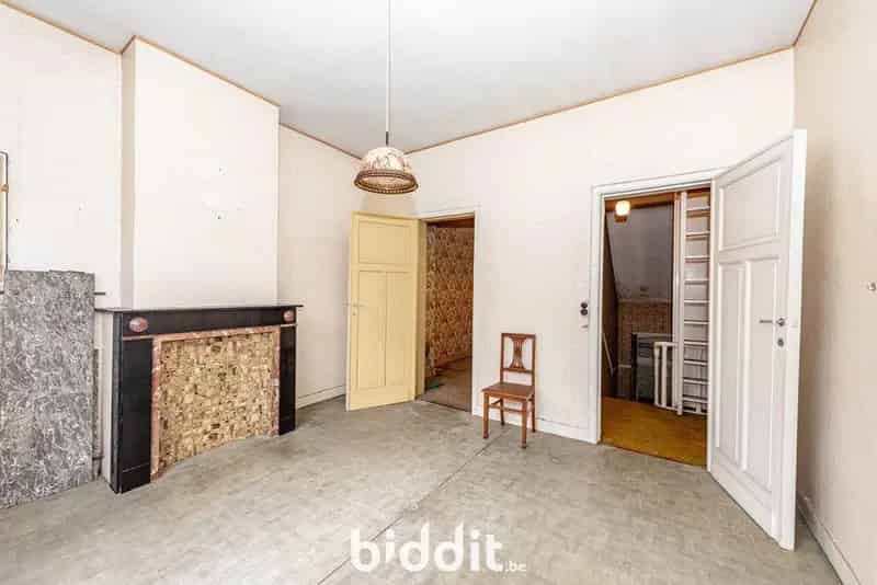 Woonhuis te koop 4 slaapkamers veranda koer zolder 87m²