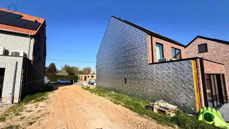 Bouwgrond 1218m² Gesloten Bebouwing Groene Omgeving