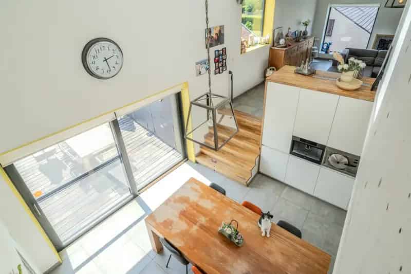 Huis te huur met bedrijfsgebouw te Oudenburg