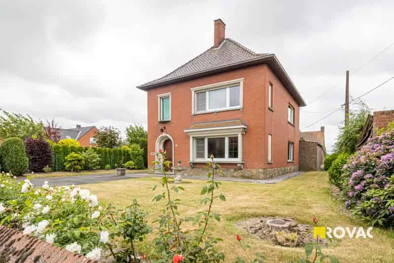 Huis te koop Izegem-Ardooie: 3 slaapkamers, grote zolder, 760m²