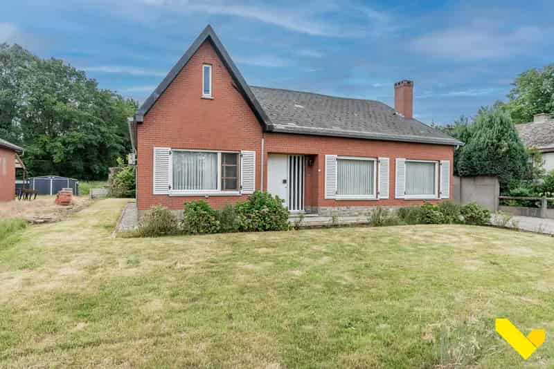 Huis te huur te Tessenderlo-Ham: 3 slaapkamers, renovatieproject