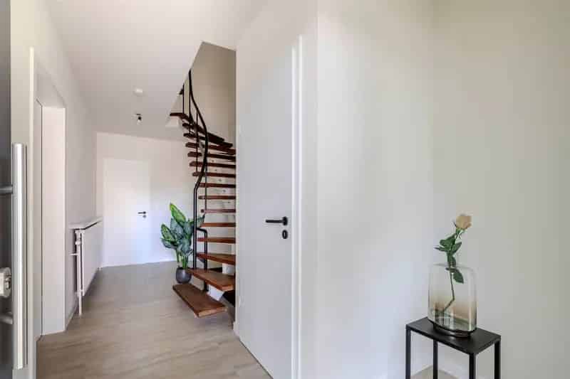 Gerenoveerde 4 Slaapkamer Huis te Herentals 662m2