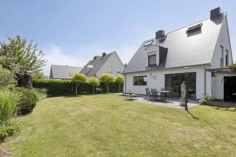Vrijstaande Villa te Koop Sint-Kruis 5 slaapkamers