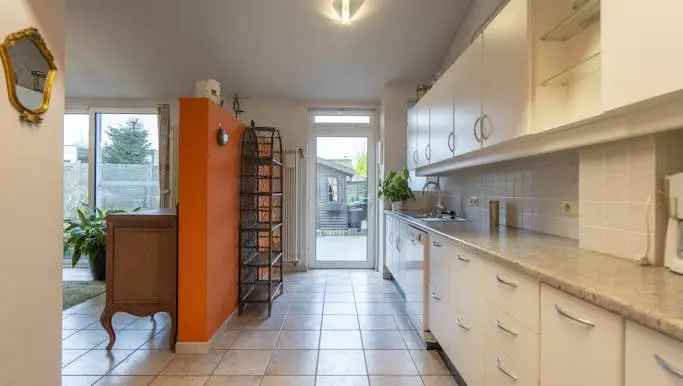 Koop huis in Marke met drie slaapkamers en onderhoudsvriendelijke tuin