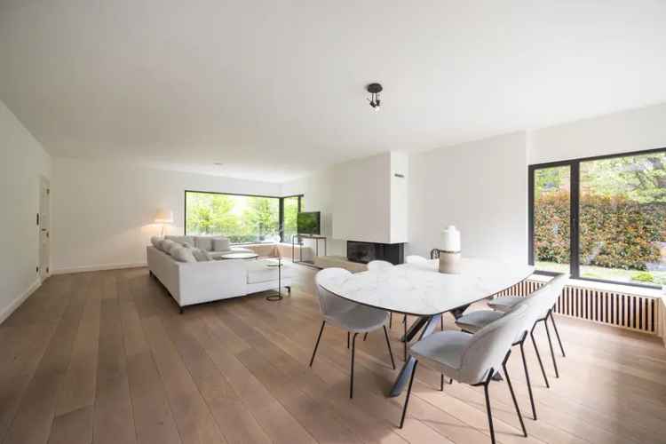 Huis te huur: Instapklare woning met praktijkruimte