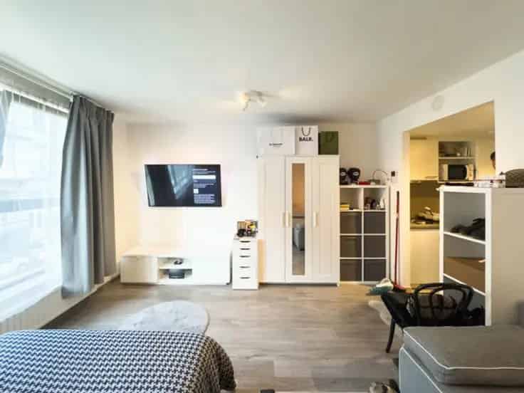 Studio Te Koop Zuidstation 30m2 Moderne Licht