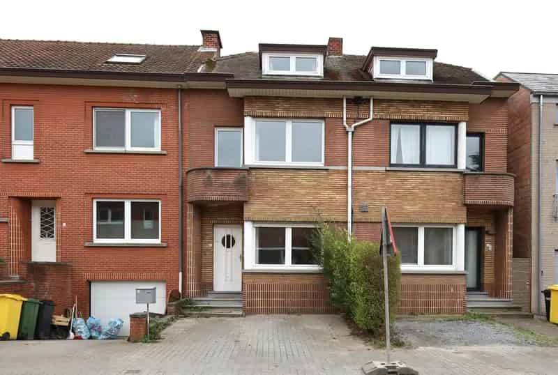 Huis te huur Centrum: Charmante 4 slaapkamers, tuin, renovatieproject