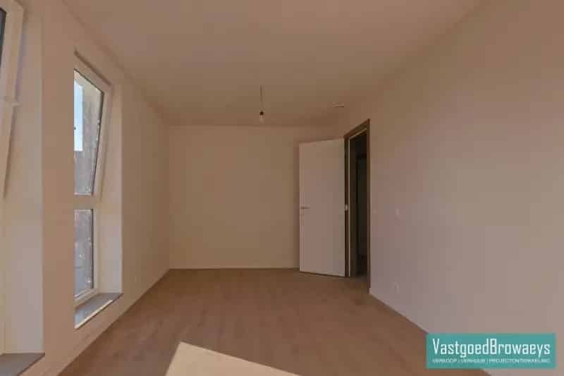 Huis te koop in Herzele: Halfopen bebouwing met garage