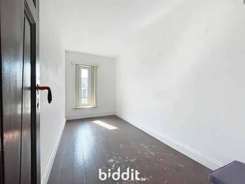 Krotwoning Met Loods Te Koop 1022m²