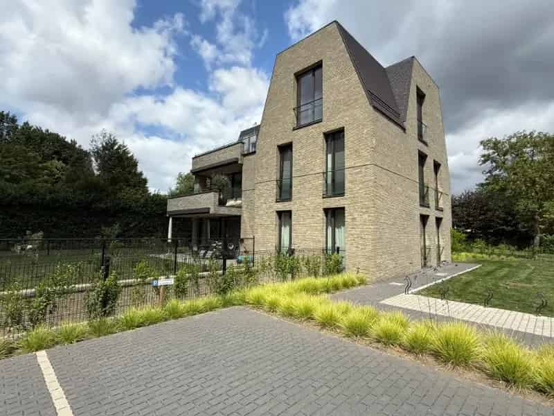 Luxueus Dakappartement te Huur Destelbergen